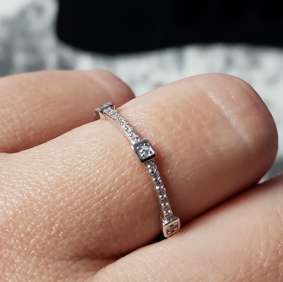 925 Silver Stackable Cubic Zirconia Band - Picture 4 of 8